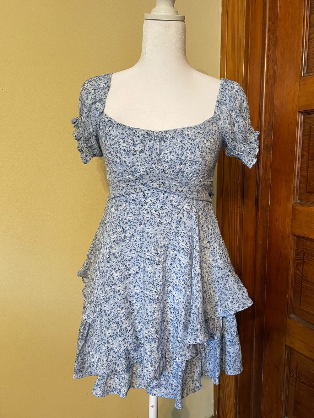 Francesca's Collections Blue Floral Ruffle Romper Dress